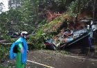 Warung Warga Tertimbun Akibat Longsor Di Perbatasan Kalsel-Kaltim