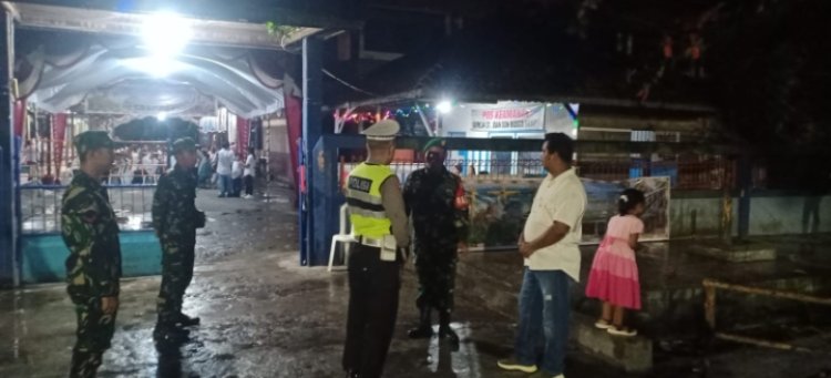 TNI Polri Memastikan Rasa Aman Dan Nyaman Kepada Umat Kristiani Saat Melaksakan Ibadah  Di Gereja-gereja